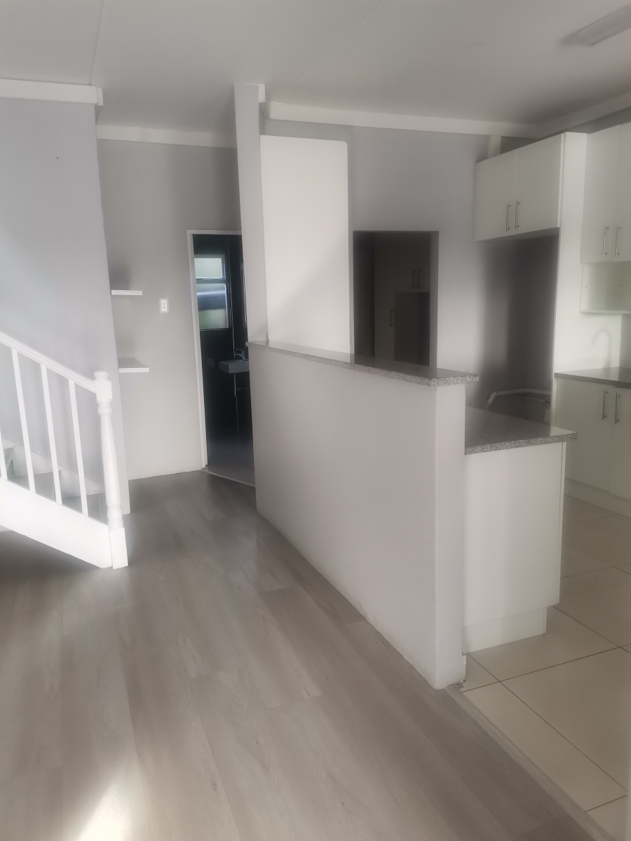 To Let Commercial Property for Rent in Walmer Eastern Cape